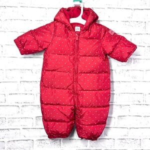 |•BABY GAP•| Adorable Polka Dot Snowsuit Size 0-6 Months